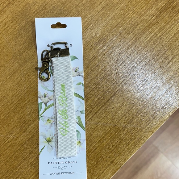 Source Unknown White and Green Canvas Keychain - Picture 2 of 3